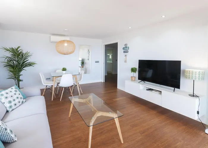 Ag Bermudas Deluxe * גאנדיה