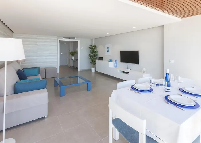 Ag Bermudas Deluxe * גאנדיה