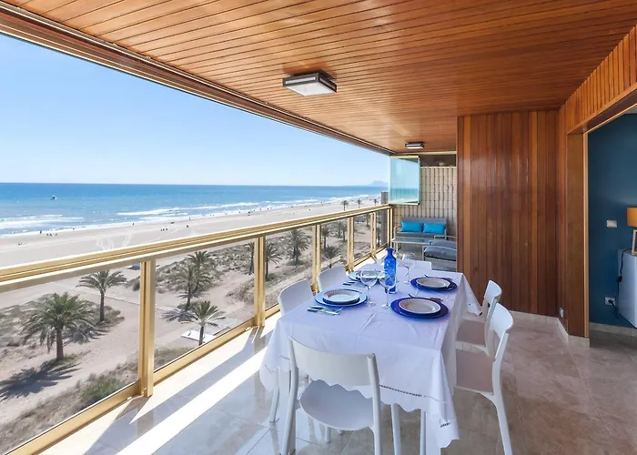 Ag Bermudas Deluxe * גאנדיה