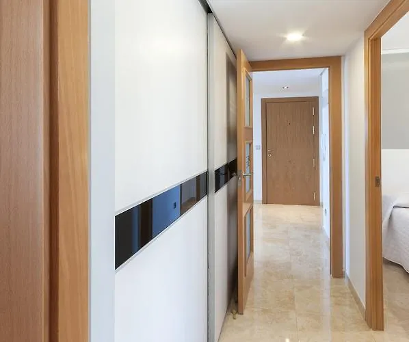 Ag Bermudas Deluxe * גאנדיה