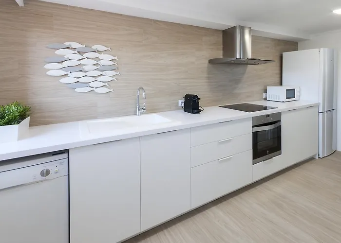 Ag Bermudas Deluxe * גאנדיה